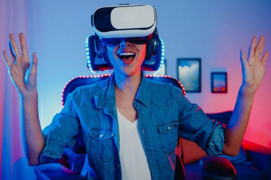 ¡Among US tendrá un juego de VR! - Redlemon