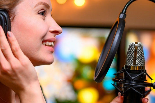 Elige el Mejor Micrófono Profesional para Tus Podcasts y Streaming