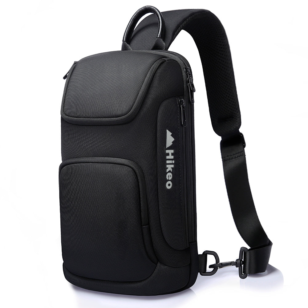 Mochila crossbody HIKEO negra con bolsillos frontales, asa superior y correa acolchada