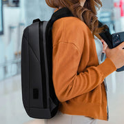 Mochila de 21 L para Laptop de 16.5 Pulgadas con Candado — contenido y accesorios