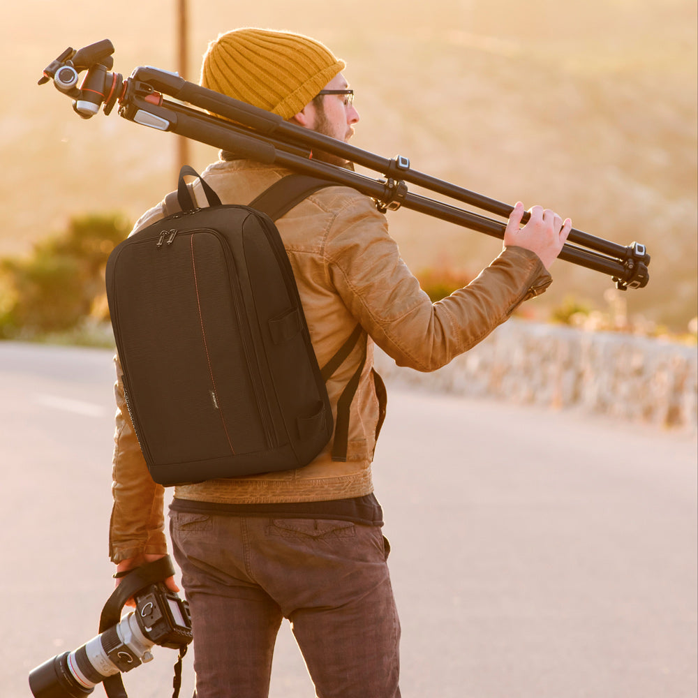 Mochila para Cámara Fotográfica con Compartimentos M-3000 Redlemon Technology México
