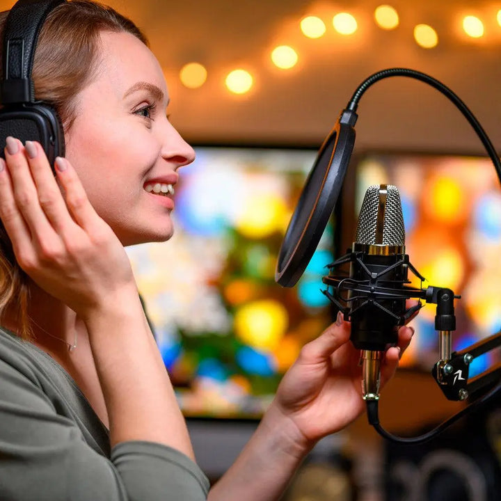 Micrófono Condensador Profesional para Estudio, AUX 3.5mm a XLR, Incluye Adaptador USB y Accesorios - Redlemon